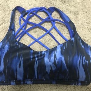 Lululemon Free to Be bra